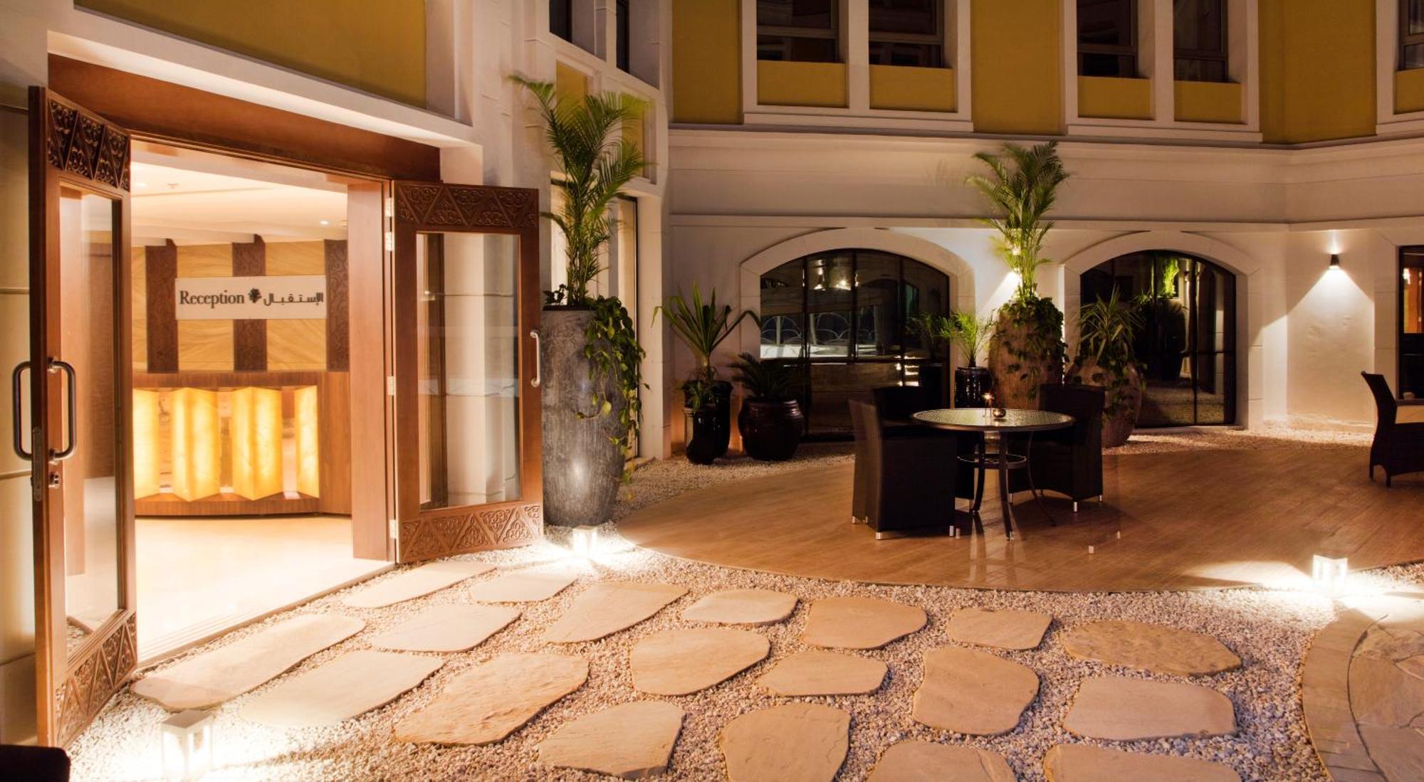 Coral Muscat Hotel And Apartments Exterior foto